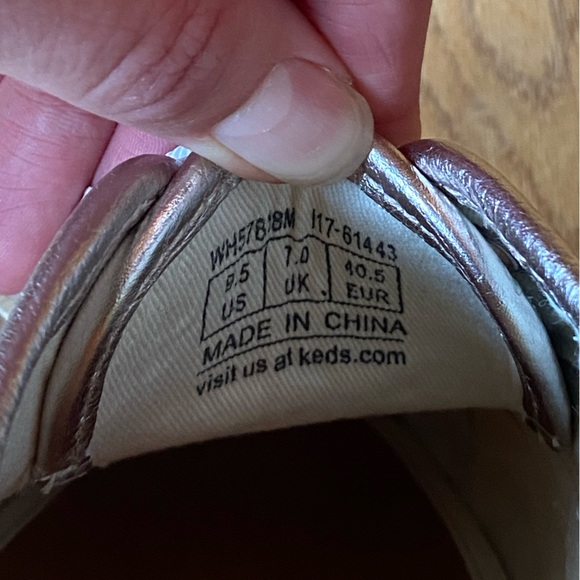 ✨RARE✨ EUC Kate Spade Bridal KEDS Womens Shoes - Rose Gold Size 9.5 - Picture 3 of 6